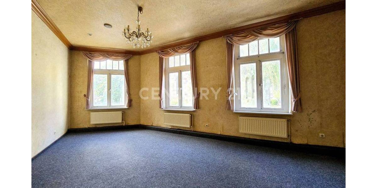 Gewerbeobjekt Varel - 6 Zimmer, 229.500&euro; | Angebot:25696195