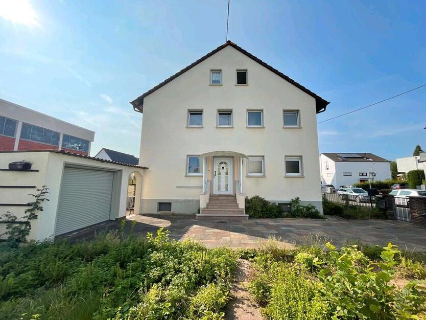 Provisionsfrei - freistehendes Merhfamilienhaus
