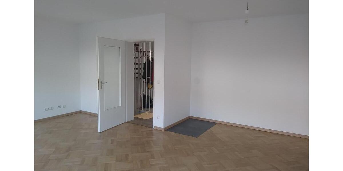 Etagenwohnung Wiesbaden Schierstein - 5 Zimmer, 140 m&sup2;, 1.950&euro; | Angebot:26416299