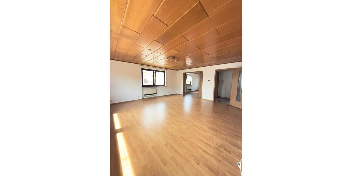 Etagenwohnung Nufringen - 3.5 Zimmer, 102 m&sup2;, 1.190&euro; | Angebot:26131512