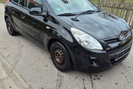 Hyundai i20 104.911 km 2.500 &euro; Osterhofen 94486