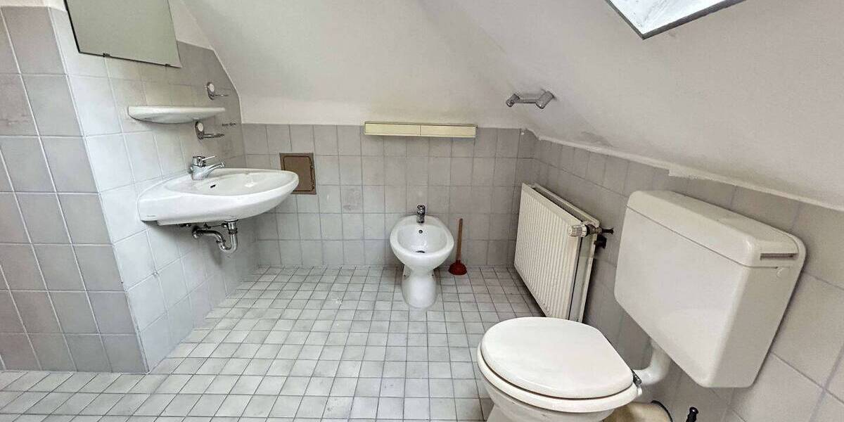 Reihenendhaus Diemelstadt-Wrexen Wrexen - 7 Zimmer, 159 m&sup2;, 125.000&euro; | Angebot:26257921