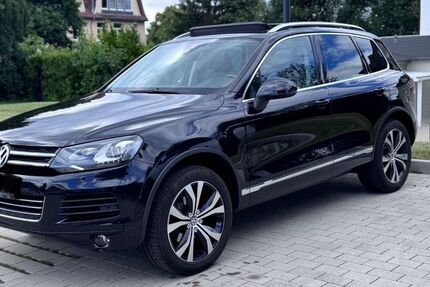VW Touareg 174.540 km 15.900 € Dortmund 44269