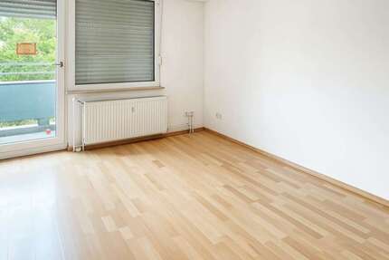 Wohnung zum Kaufen in Niederkassel 129.000 € 83 m² 4 zimmer