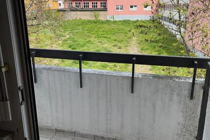 Wohnung Würzburg Dürrbachau - 1 Zimmer, 27 m&sup2;, 490&euro; | Angebot:26413746