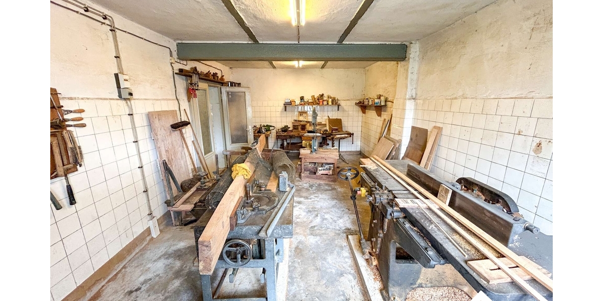 Charmante Doppelhaushälfte in ruhiger Lage mit historischem Charakter und viel Potenzial - Doppelhaushälfte Haldensleben Börde - Haldensleben | Angebot:27007956