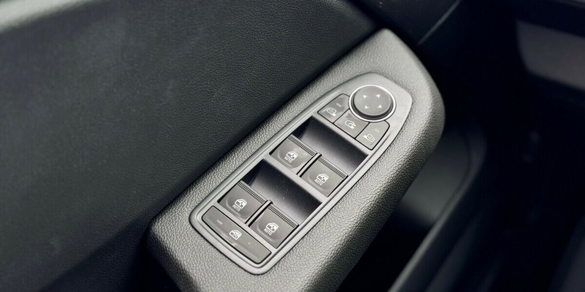 Mitsubishi Colt PLUS 1.0 T.B.KlimaA/Led/CarPlay/SitzH. 1.900 km 18.990 &euro; Donauwörth 86609