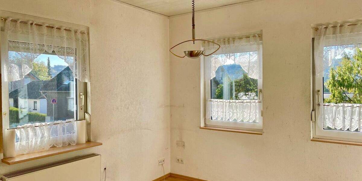 Mehrfamilienhaus, Wohnhaus Bergneustadt - 8 Zimmer, 176 m&sup2;, 260.000&euro; | Angebot:25691798