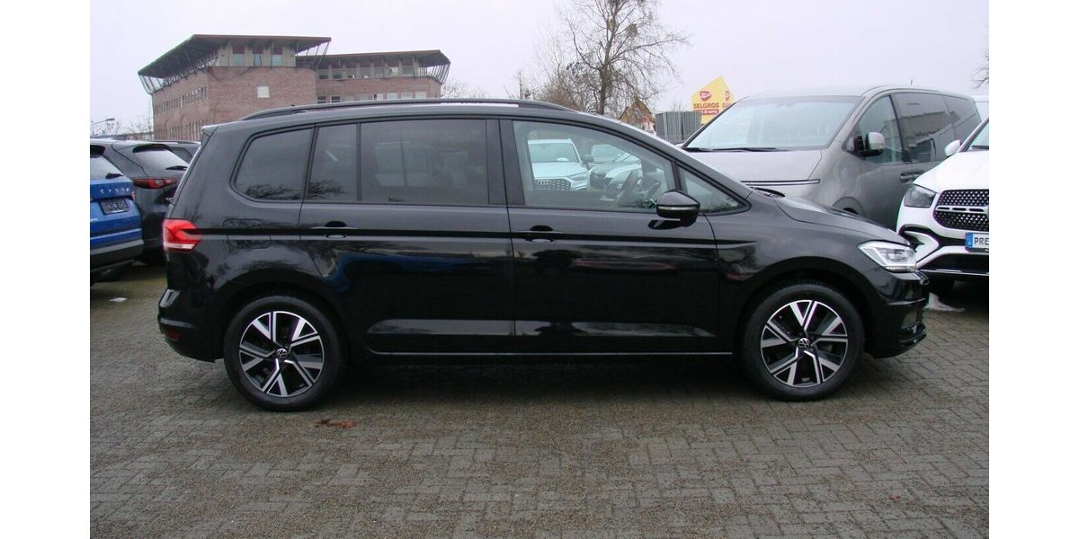 VW Touran 1,5TSI Comfortline ACC AHK PANO SHZ 7Sitz D 16.891 km 33.980 &euro; Falkensee 14612