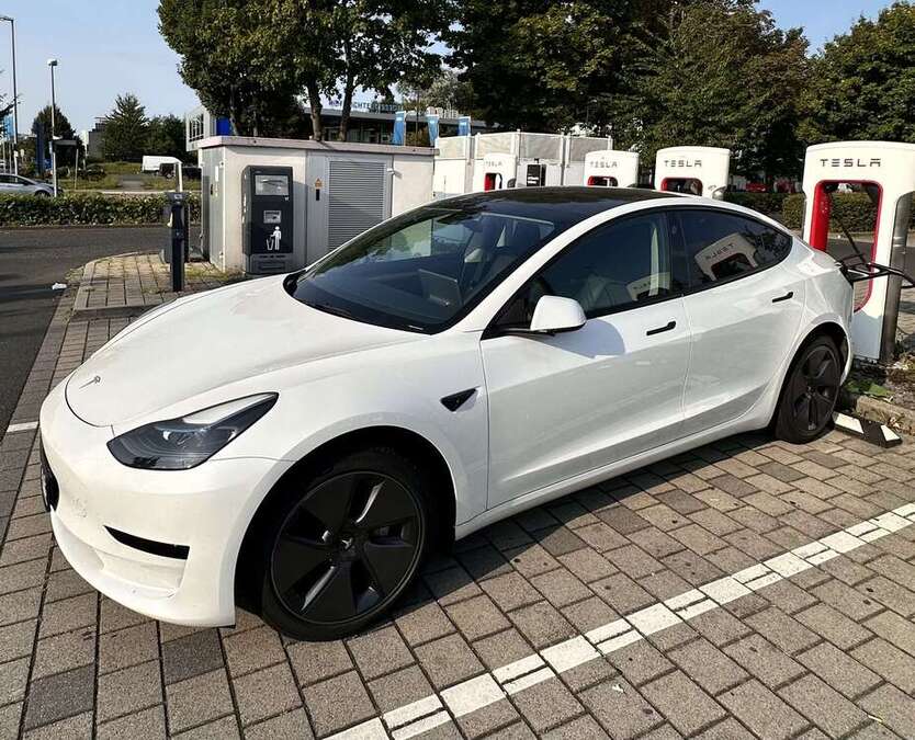 Tesla Model 3 50.000 km 27.500 € Frankfurt 60599
