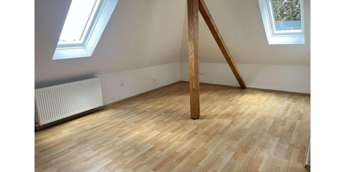 Dachgeschoßwohnung Uetze - 4 Zimmer, 78 m&sup2;, 690&euro; | Angebot:25401771