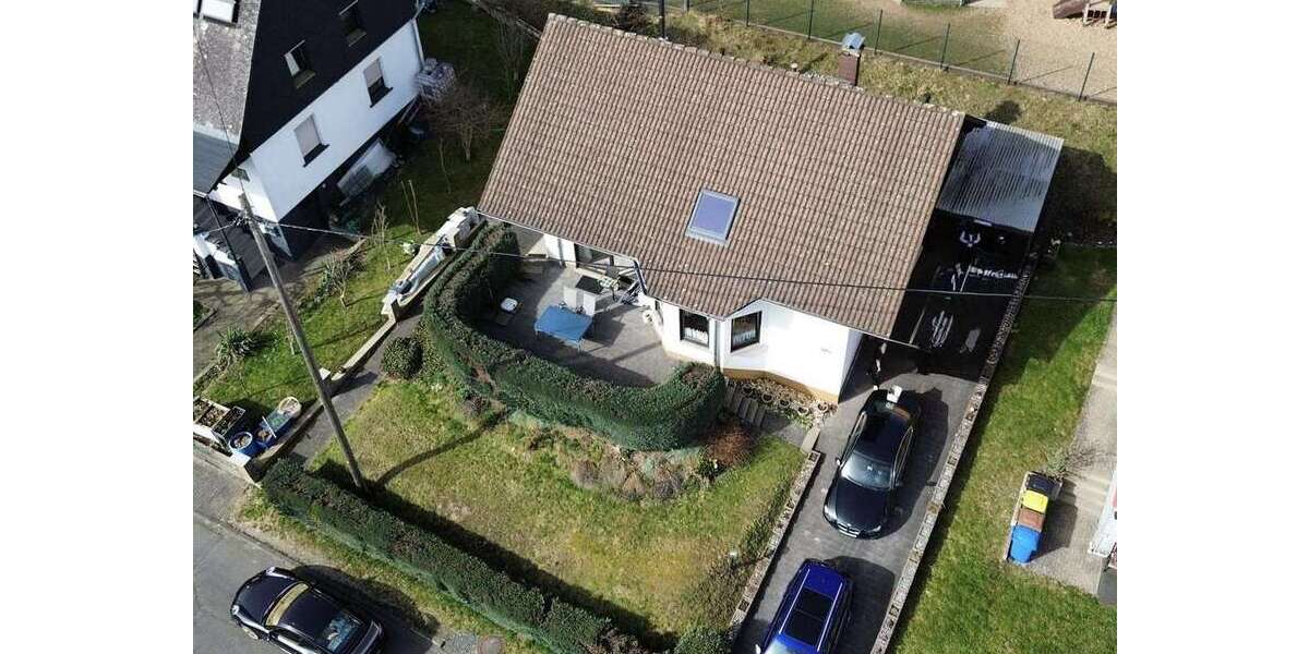 Einfamilienhaus Burbach - 8 Zimmer, 130 m&sup2;, 339.000&euro; | Angebot:26071083