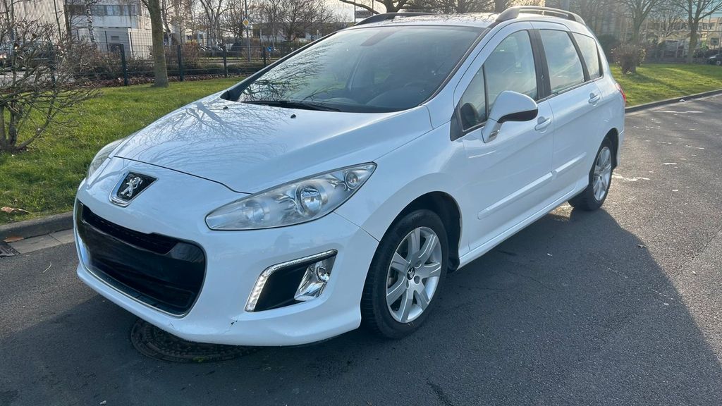 Peugeot 208 157.800 km 4.900 &euro; Ratingen 40880