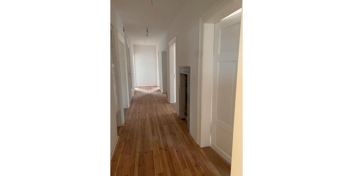 Großzügige 4-Zimmer-Altbauwohnung, Balkon, Dachterrasse, Garten 4 zimmer