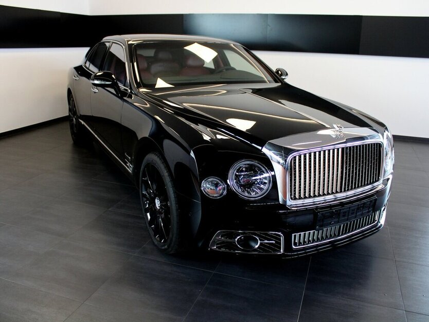 Bentley Mulsanne 6.8 Speed W.O. Edition by Mulliner 378 km 399.000 € Badem 54657