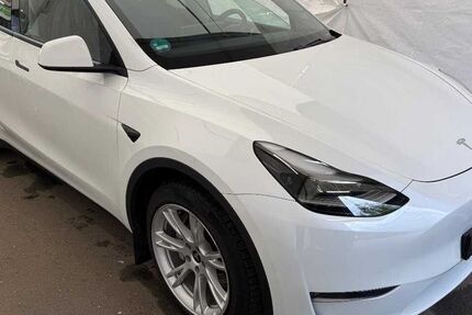 Tesla Model Y 62.000 km 34.990 &euro; Kirchberg/Untermitterdorf 94259