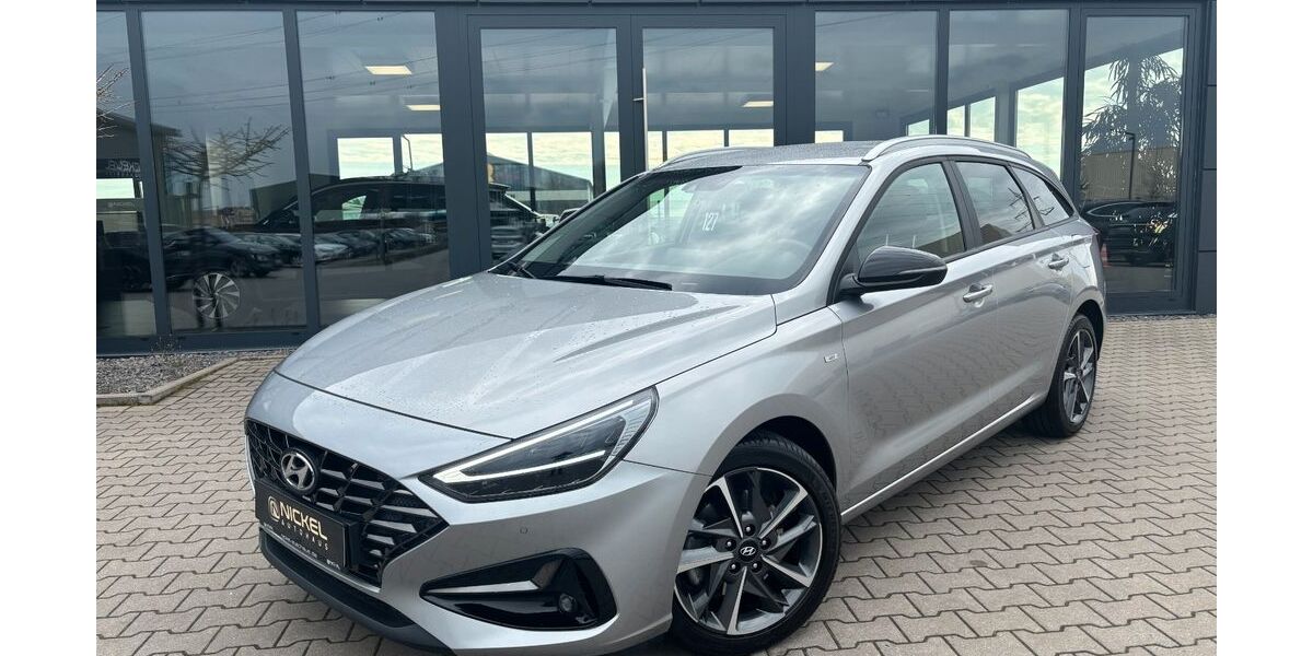 Hyundai i30 62.000 km 18.799 &euro; Damme 49401