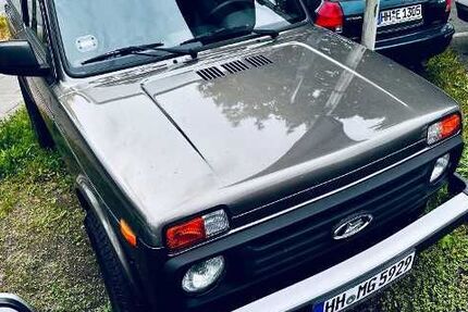 Lada Niva 3.600 km 18.990 &euro; Hamburg 22045