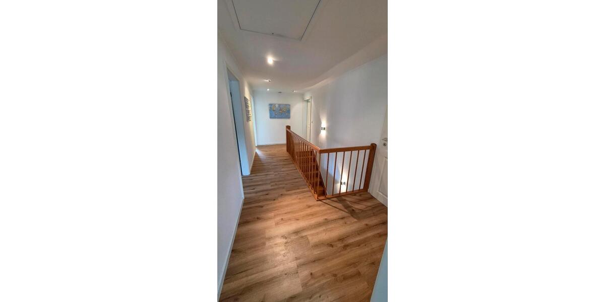 Einfamilienhaus Flintbek - 5 Zimmer, 184 m&sup2;, 2.400&euro; | Angebot:26255590