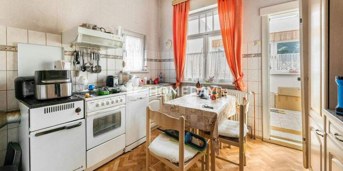 Familienidyll mit Wintergarten, Balkon und großem Grundstück 5 zimmer