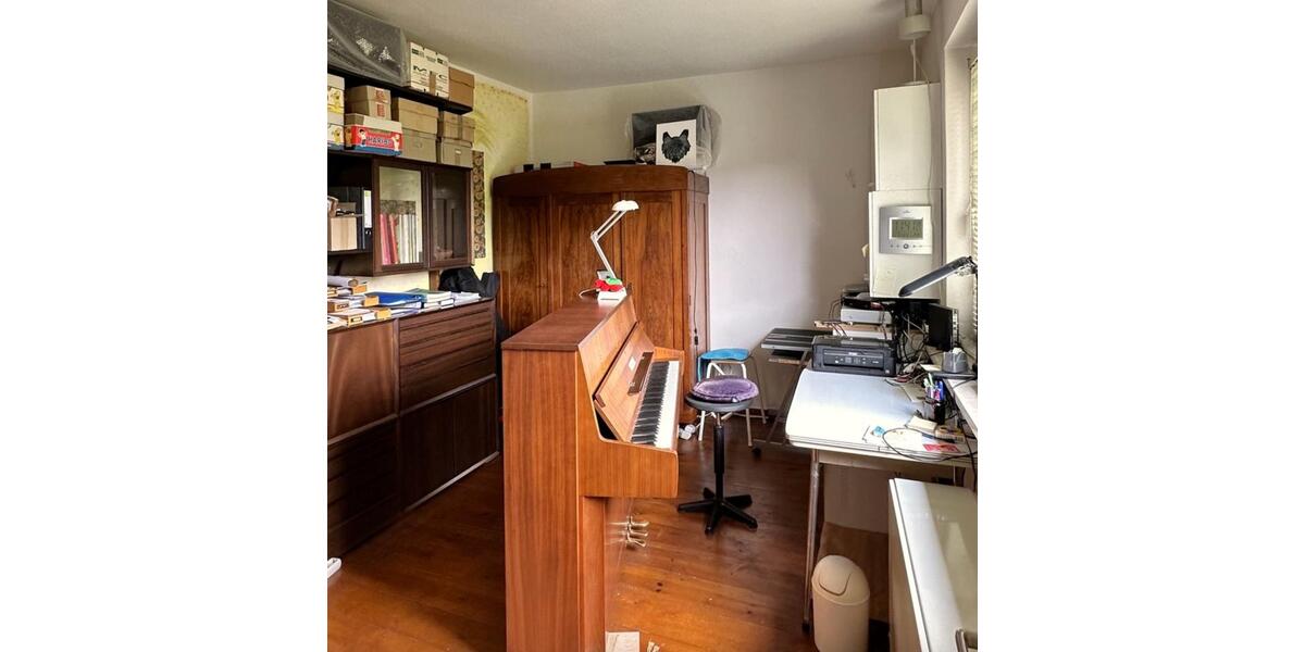 Einfamilienhaus Wrestedt - 8 Zimmer, 249 m&sup2;, 150.000&euro; | Angebot:25760068