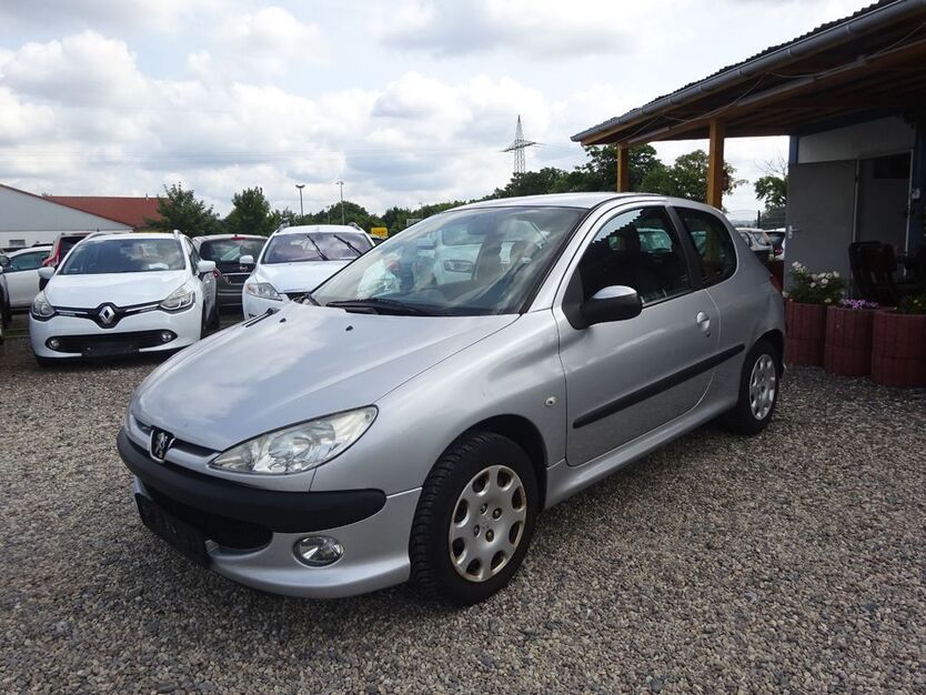 Peugeot 206 198.847 km 900 € Dresden 01219