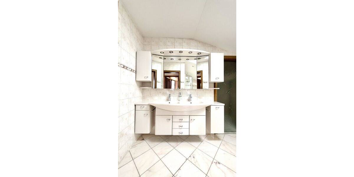 Einfamilienhaus Rosenheim Happing - 5 Zimmer, 199 m&sup2;, 2.995&euro; | Angebot:26887688
