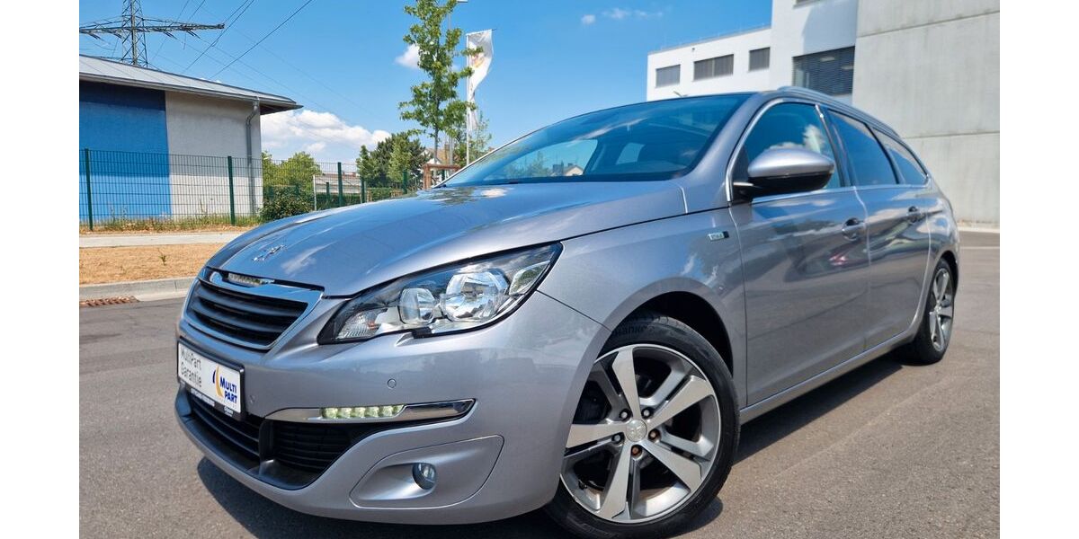 Peugeot 308 100.000 km 7.950 &euro; Freiburg 79111