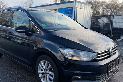 VW Touran 245.000 km 8.990 &euro; aachen 52070