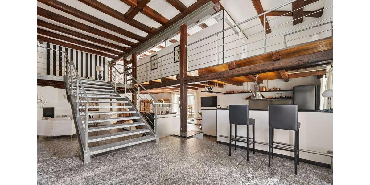 Einfamilienhaus Bayreuth City - 9 Zimmer, 301 m&sup2;, 1.145.000&euro; | Angebot:26019275