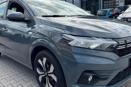 Dacia Sandero 3.700 km 18.990 &euro; Wiesmoor 26639