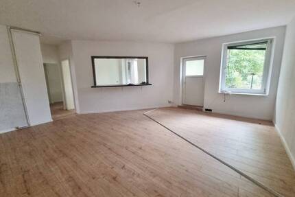 WG Wohnung! 3 ZKB-Mietwohnung mit Gartenmitbenutzung