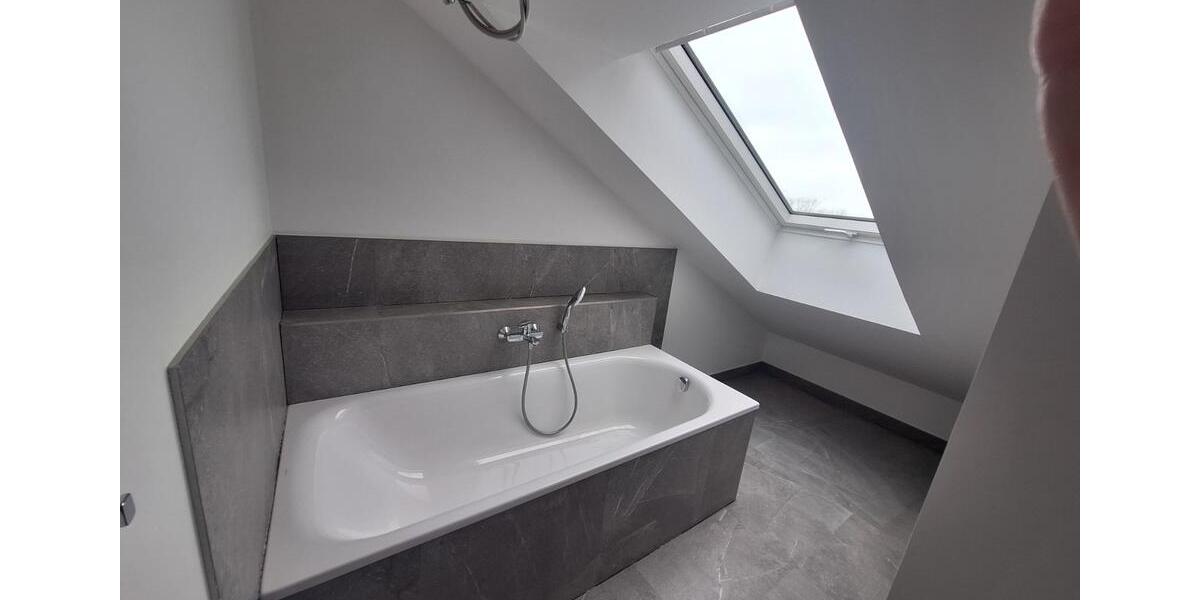 Doppelhaushälfte Scharbeutz - 7 Zimmer, 205 m&sup2;, 3.500&euro; | Angebot:25839290