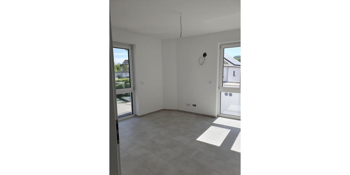 Etagenwohnung Roßdorf - 3 Zimmer, 98 m&sup2;, 1.690&euro; | Angebot:26320771
