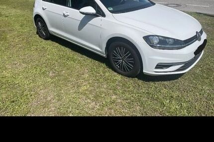 VW Golf 164.372 km 8.799 &euro; kreuztal 57223