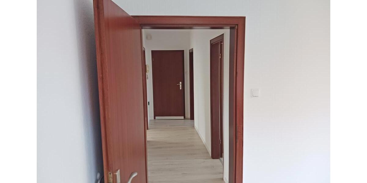 Erdgeschoßwohnung Bad Oeynhausen Dehme - 3 Zimmer, 72 m&sup2;, 590&euro; | Angebot:25574474
