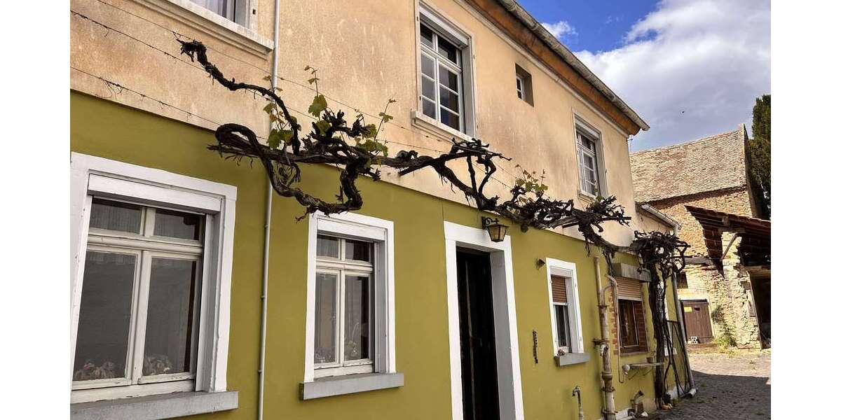 Haus zum Kaufen in Bechtheim 290.000 € 146.59 m² 7 zimmer