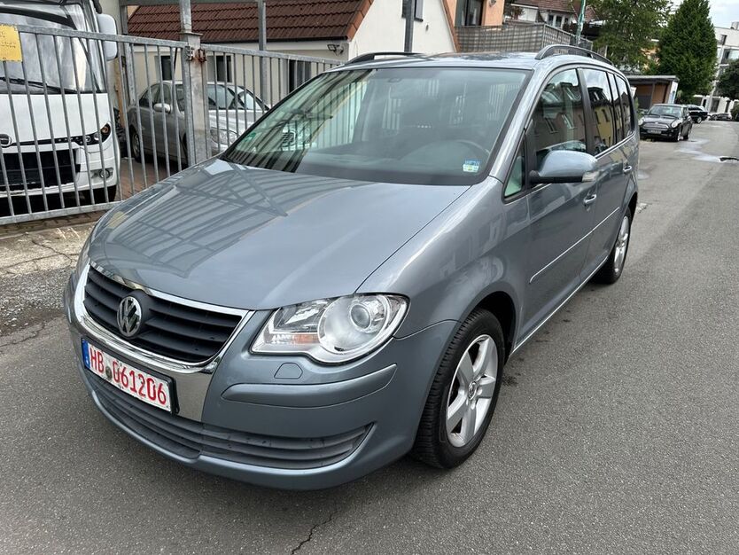 VW Touran 135.600 km 8.200 € Bremen 28215