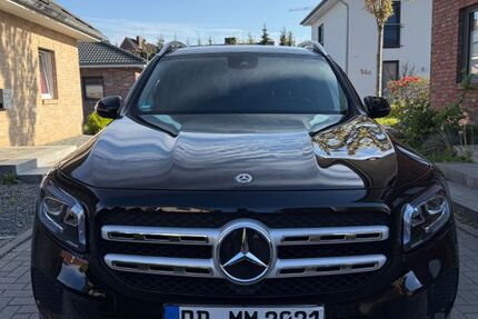 Mercedes GLB 180