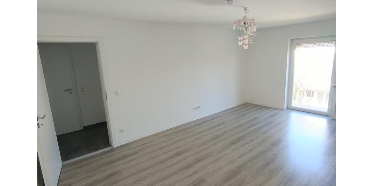Einfamilienhaus Landau an der Isar - 6 Zimmer, 150 m&sup2;, 1.480&euro; | Angebot:26432104
