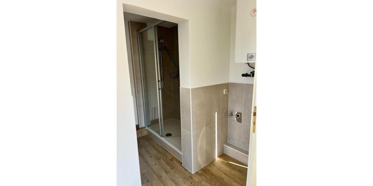 Etagenwohnung Gröditz - 3 Zimmer, 100 m&sup2;, 650&euro; | Angebot:26335100