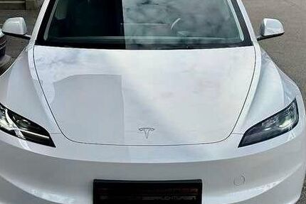 Tesla Model 3 5.692 km 39.800 € München 80538