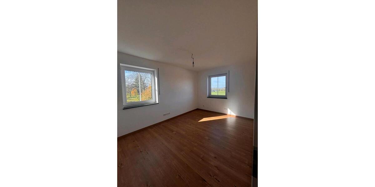 Terrassenwohnung Landau an der Isar - 4 Zimmer, 115 m&sup2;, 1.240&euro; | Angebot:25553055