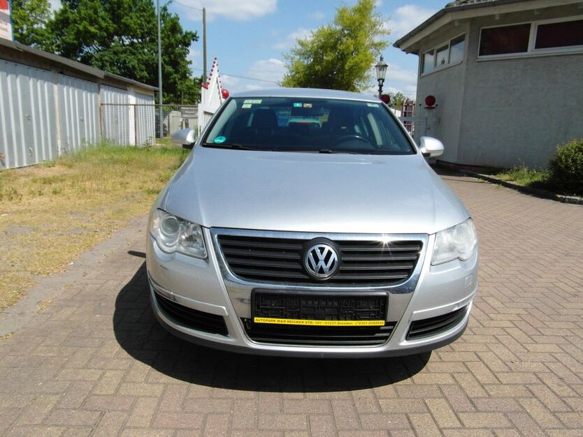 VW Passat 285.836 km 2.200 € Dresden 01237