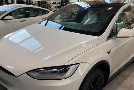 Tesla Model X 132.600 km 42.900 &euro; Leipzig 04159