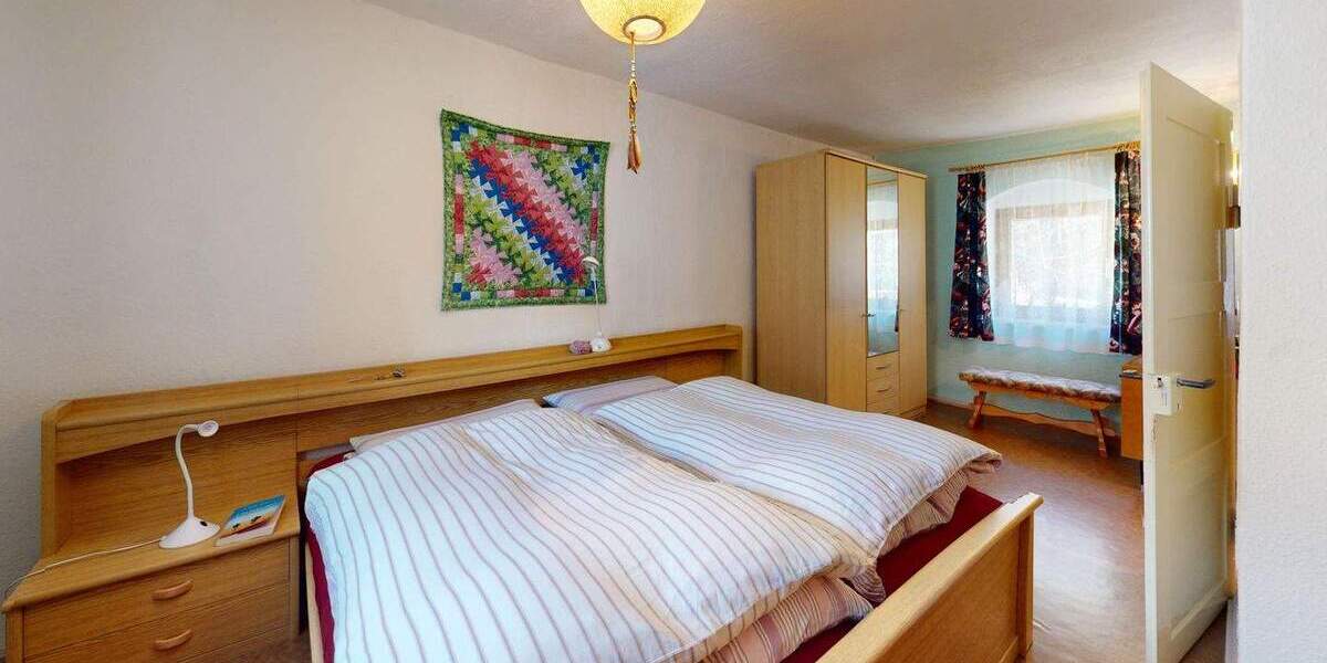 Mehrfamilienhaus, Wohnhaus Liebstadt - 5 Zimmer, 187 m&sup2;, 129.000&euro; | Angebot:25568501