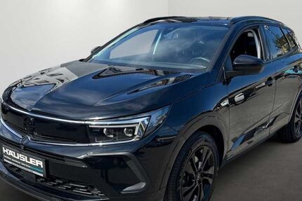 Opel Grandland (X) 25.590 km 24.870 € München 81547