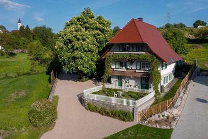 Haus Stühlingen Bettmaringen - 8 Zimmer, 220 m&sup2;, 1.150.000&euro; | Angebot:25718871