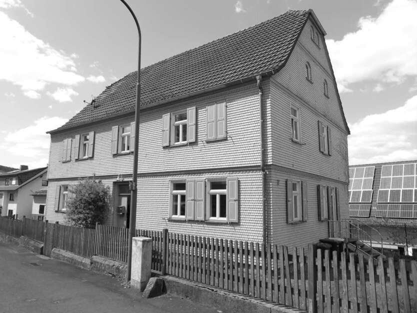 Haus zum Kaufen in Sinntal 320.000 € 280 m²