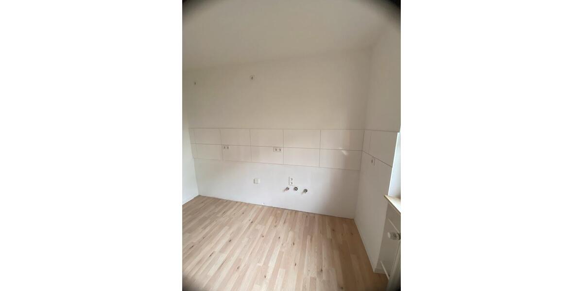Etagenwohnung Hamm (Sieg) - 3.5 Zimmer, 82 m&sup2;, 175.000&euro; | Angebot:26002194